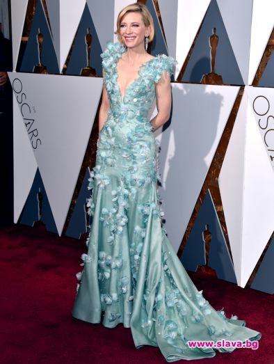 Кейт Бланшет и Армани с Оскар за рокля