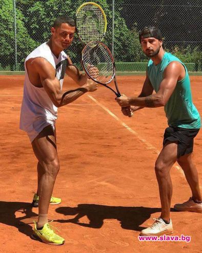 Роналдо разпуска с тенис в Марбея