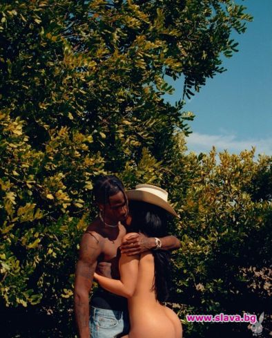 Кайли Дженър позира чисто гола за Playboy