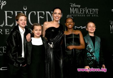 Джоли заведе децата си на звездна премиера