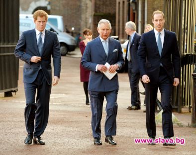 Принц Чарлз и синът му Уилям на премиерата на новия филм за Джеймс Бонд