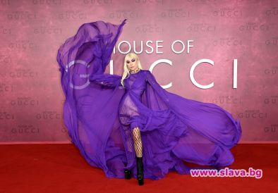 Лейди Гага блести на премиерата на Домът на Гучи