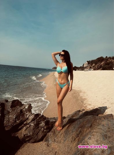 Симона Загорова подлуди мъжете от плажа