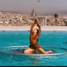 Дуа Липа снима в Олимпийския басейн в Барселона (ФОТОГАЛЕРИЯ)