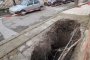 Пропаднал тротоар „погълна“ кола
