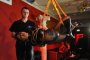 Младежи правят секс на сцената в софийско заведение на Националния празник!