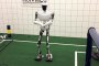Робот танцува най-добре "Gangnam Style"