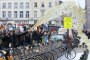 Фермери заляха с мляко сградата на ЕП в Брюксел 