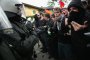 Над 100 души ранени при протест срещу Г7
