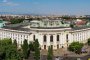 Вузовете бранят правото си да произвеждат масово професори