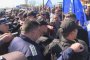  Протестиращи тютюнопроизводители влязоха в сблъсък с полицията
