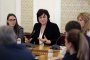 Нинова към млади политици: Никога не поставяйте личния си интерес пред интереса на хората