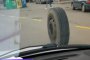 Гума се откачи от автобус на бул. Сливница