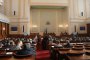   Шефът на Агенцията по лекарствата скандализира НС