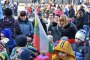   Кметът изчака дечица, за да поднесе цветя на Апостола