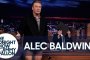   Алек Болдуин си свали панталоните в ефир