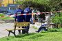 Кой закон забранява да се седи, хеле на човек с бастун