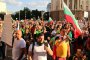 Мощен протест в отговор на промените в кабинета