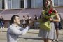 Предложение за брак на първия учебен ден в 73-то