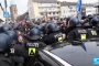 Антикарантинни бунтове разпръснати с бой и водни оръдия из Европа