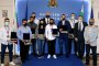   Министър Кралев награди медалистите ни в щангите