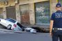 Дупка глътна коли в Рим