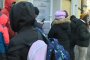 ученици пред лабораториите