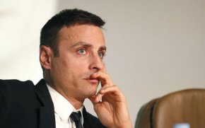 Няма комисия назначена за организацията, която да определи правилата за провеждането на Конгреса