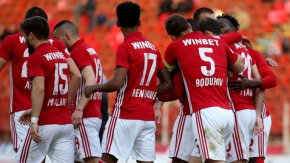 Решението е продиктувано от това, че "червените" не са изпълнили финансовите си задължения към Серджо Филипе Диас Рибейро и Франциско Морено Руано