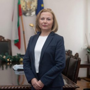 Законопроектът урежда статуса на работещите в тях съдии и прокурори