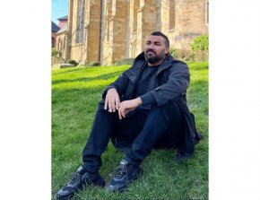 Кралят на поп-фолка Азис отпразнува 44-ия си рожден ден