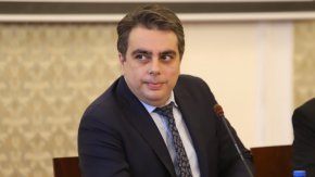  По думите му КЕВР подготвя ново ценово решение, което да влезе в сила след мораториума.