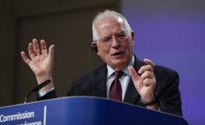 ЕС също обмисля да наложи още санкции на руските олигарси и руската икономика