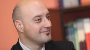 Не можем да очакваме европейския главен прокурор да се занимава със смяната на Иван Гешев, това е работа на българските институции и общество, каза народният представител от “Демократична България”