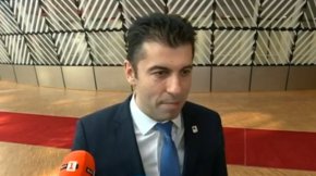 По думите му, акцент на лидерите в Брюксел ще бъде справяне с високите цени на електроенергията и елиминирането на руската газова зависимост