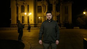  

Генералите - бившият началник на Главното управление за вътрешна сигурност на Службата за сигурност на Украйна Наумов Андрий Олехович и бившият началник на Управлението на Службата за сигурност на Украйна в Херсонска област Криворучко Серхий Олександрович - са лишени от звание