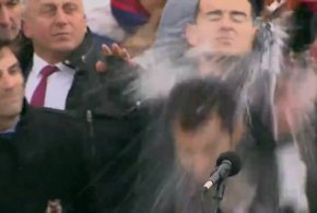 Ден след празника на 4 март стана ясно, че русенец е хвърлял снежни топки по министър-председателя