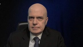 
И парламентът ще реши. Такъв е законът, пише Слави Трифонов