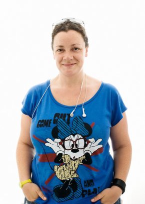 Двете Иванови са тандем в продължение на цяло десетилетие, през което певицата успя да не усети световната криза от 2010 - 2014 г. и да започне да прави наистина мащабни концерти с осигурена от импресариото й подкрепа от спонсори за милиони лева