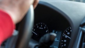 
Автомобили имат 56% от наблюдаваните от Националния статистически институт български домакинства, като 5,7% притежават два и повече автомобила