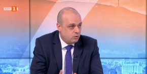 През уикенда ръководителят на Националния кризисен щаб за бежанците от Украйна полк. Валери Рачев уточни, че хотелите трябва да се освободят до 31 май, за да не се пречи на летния туристически сезон