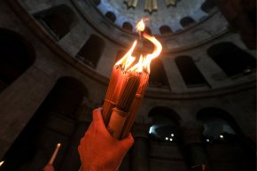 Тази година българската делегация няма да лети до Йерусалим, за да вземе от Благодатния огън,  потвърди Варненският и Великопреславски митрополит Йоан