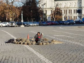 Когато на 9 януари 19 минути публикува статията Ще дадем ли +19 млн.лв.без ДДС за „скрития Трейс” от ремонта на пл. Ал. Невски и ул.Шишман?, това беше само въпрос. Сега е диагноза, тъй като – както прогнозирахме, Трейс и „скритият” Трейс – Парсек, наистина спечелиха срещу 25,2216 млн.лв. с ДДС просто да пренаредят паветата на пл. Ал. Невски и да преасфалтират ул. Шишман в сърцето на София