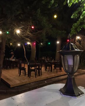 Бирарията в парка е едно от най-приятните места в града, особено, когато времето съвсем се стопли