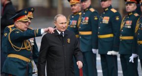 

По време на речта си президентът Путин не само похвали постиженията на съветския народ по време на Втората световна война, но и разгледа причините за продължаващия конфликт между Москва и Киев