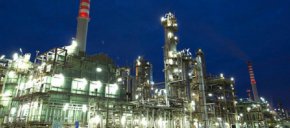 
Според италианските медии рафинерията продава около 22% от горивата в страната