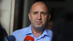 Според президента Румен Радев дефицитът на доверие към кабинета се задълбочава