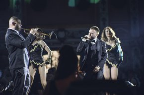 Петима души спечелиха по 1 килограм чисто злато във финалната част на играта „Тръпка за злато“ на efbet