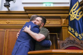 Президентът на Полша заяви пред украинските депутати, че "само Украйна има право да решава за своето бъдеще" в реч, която беше първото лично обръщение на чуждестранен държавен глава към украинския парламент след руската инвазия