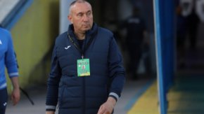  

"Атмосферата на стадиона отново бе прекрасна. Не сме мислили въобще за бронзовите медали, те никога не са радвали Левски. Дори ще кажа, че щях да бъда тъжен, ако ги бяхме спечелили", откровен бе след мача специалистът.